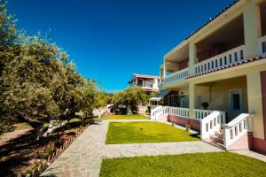 Τα ανετα διαμμερισματα του Λεκα