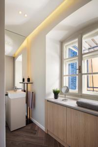 Oia Room