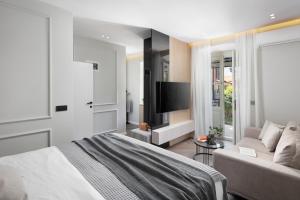 Oia Room