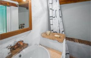Stunning home in Cotici with Jacuzzi WiFi and Outdoor swimming pool