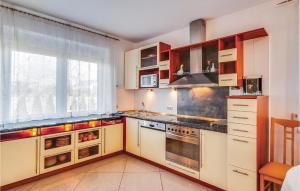 Lovely Home In Grzybowo With Wifi