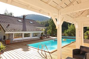 Chalets LE CHALET BLANC - JACUZZI / PISCINE / SAUNA : photos des chambres