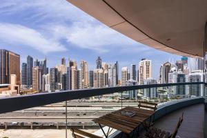 180° Sheik Zayed Road balcony views 2BR in JLT