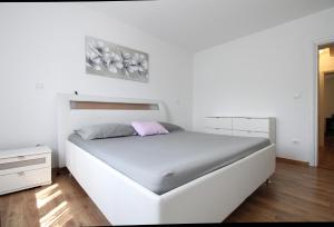Apartment Valbandon 2198