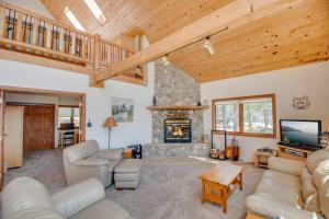 Lakefront A-Frame Cabin, Year Round