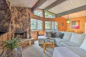 Lake Arrowhead Cabin with Mid-Century Charm! - Crest Park