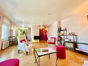 BERNARDINE - Hyper Centre Reims Parking Inclus