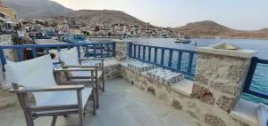 Halki Sea Breeze - a waterfront villa - Monólithos