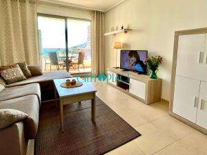 MENTA Apto. con piscina a solo 200m de la playa