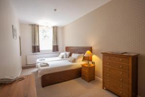 Twin Room room in Wortley Hall Sheffield