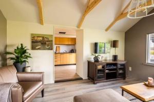 Buiten Huisje aan de Vaart 1