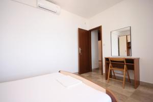 Apartments by the sea Zivogosce - Porat, Makarska - 4878