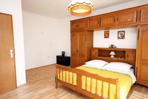 Apartments with a parking space Podstrana, Split - 4894