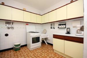 Apartments by the sea Kampor, Rab - 5058