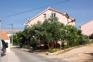 Apartments by the sea Barbat, Rab - 5005 