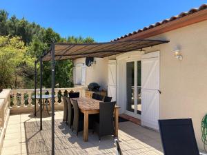 Villas Cosy Villa in Montbrun des Corbieres with Jacuzzi : photos des chambres