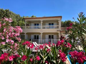 Villas Cosy Villa in Montbrun des Corbieres with Jacuzzi : photos des chambres