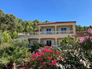 Villas Cosy Villa in Montbrun des Corbieres with Jacuzzi : photos des chambres