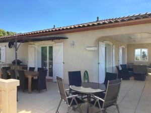 Villas Cosy Villa in Montbrun des Corbieres with Jacuzzi : photos des chambres