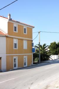 Apartments by the sea Podstrana, Split - 5226