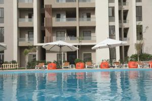 شاليه غرفة وريسبشن جراند هيلز