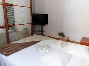 Apartments with a parking space Split - 8681