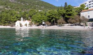 Apartments by the sea Komiza, Vis - 1149