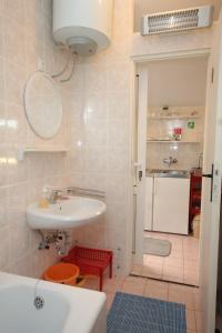 Apartments with a parking space Trsteno, Dubrovnik - 8594