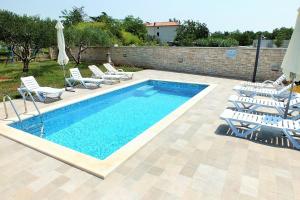 Family friendly apartments with a swimming pool Babici Umag  2531