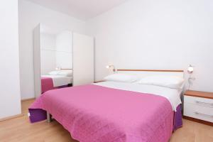 Seaside family friendly house with a swimming pool Poljica, Trogir - 8661