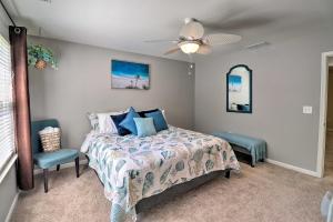 Walk to the Beach with Deck, Fireplace, BBQ Grill, Boat Ramp & Office