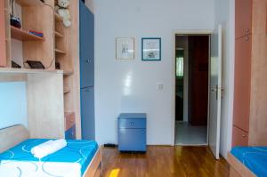 Apartments with a parking space Split - 11072