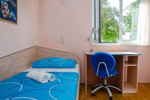 Apartments with a parking space Split - 11072