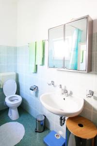 Apartments with a parking space Seget Donji, Trogir - 11171