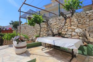 Apartments with a parking space Seget Vranjica, Trogir - 11273