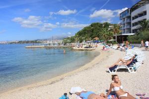 Apartments by the sea Podstrana, Split - 14982