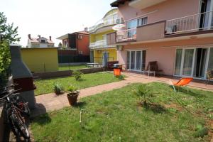 Apartments with a parking space Zambratija, Umag - 2533