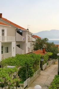 Apartments by the sea Podaca, Makarska - 2575