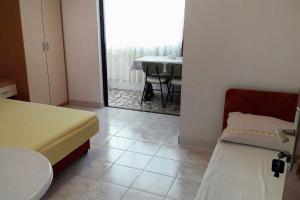 Apartments by the sea Podaca, Makarska - 2575