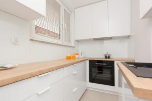 Two-Bedroom Apartament Gdansk 650 m Brzeźno Beach by Noclegi Renters