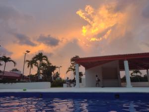 Mariposa, Cancunian Comfort