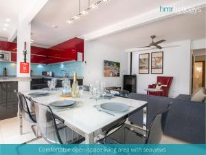 Penthouse Guatipiti - HMR Holidays