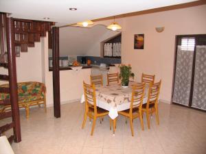 Apartments with parking space Supetarska Draga - Gonar, Rab - 4999