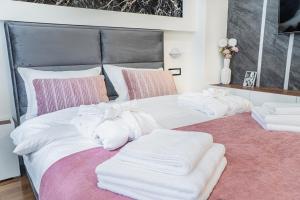 9 Nine - Luxury Apartments & Suites