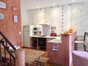 Maisons d'hotes Gite Le Roucoul : Chambre Familiale avec Terrasse 