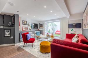 Swanky Apartment in Bethnal Green with Garden