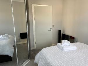 2 Double Bedroom Apartment in Edgware, London