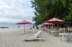Warna Beach Hotel