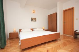 Apartments by the sea Podstrana, Split - 8442