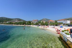 Apartments with a parking space Seget Vranjica, Trogir - 8623